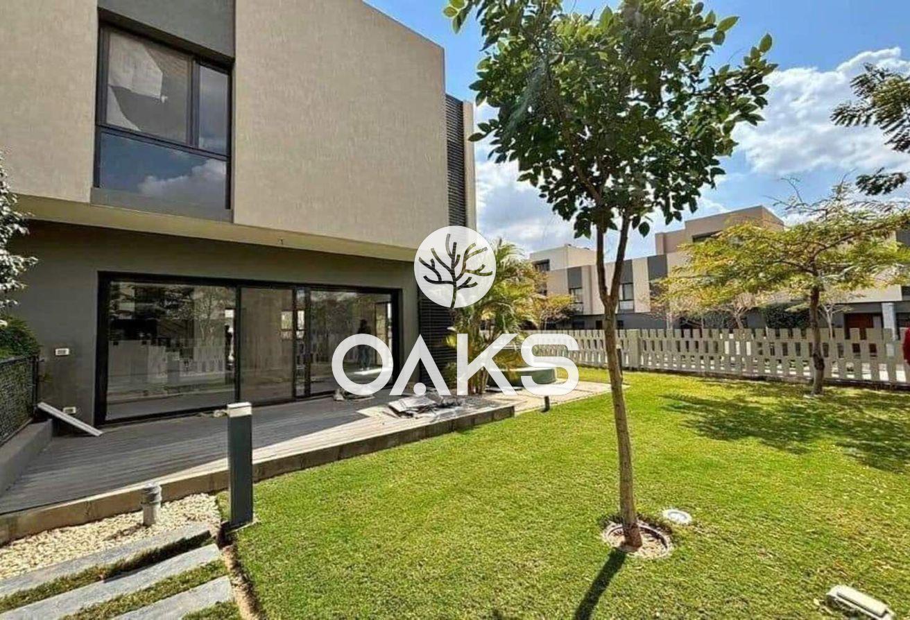 4-bedroom villa 270 m² for sale in Zomra East