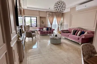 شقة - 3 غرف نوم - 2 حمامات للبيع في فيفث سكوير - التجمع الخامس - مدينة القاهرة الجديدة - القاهرة
