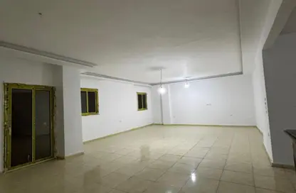 شقة - 3 غرف نوم - 2 حمامات للبيع في شارع الجزيرة - المستثمرين الجنوبية - مدينة القاهرة الجديدة - القاهرة