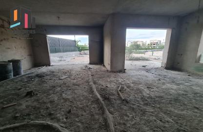 Villa - 5 Bedrooms - 6 Bathrooms for sale in New Giza - Cairo Alexandria Desert Road - 6 October City - Giza