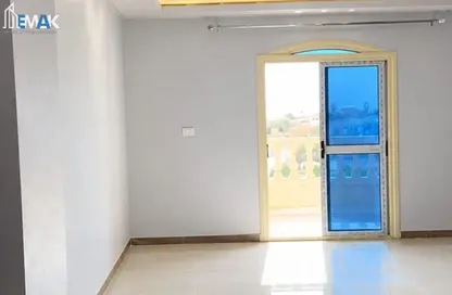 شقة - 3 غرف نوم - 2 حمامات للبيع في الحي الثالث - مدينة العبور - القليوبية شقة - 3 غرف نوم - 2 حمامات للبيع في الحي الثالث - مدينة العبور - القليوبية