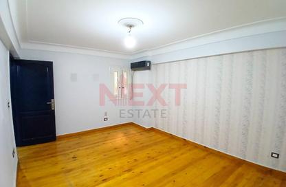 Apartment - 3 Bedrooms - 2 Bathrooms for sale in Al Fath St. - Janaklees - Hay Sharq - Alexandria
