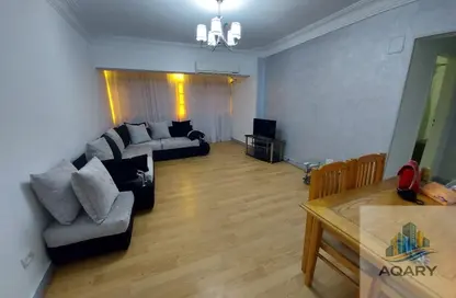 Apartment - 2 Bedrooms - 1 Bathroom for rent in Degla Square - Degla - Hay El Maadi - Cairo