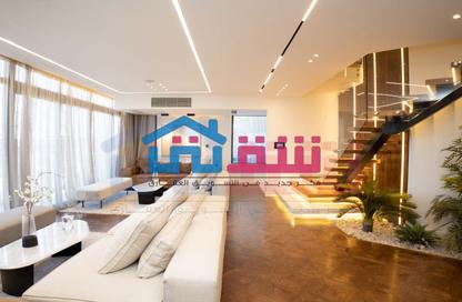 فيلا - 4 - 3 للبيع في سكاي لاين - سموحة - حي شرق - الاسكندرية