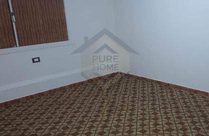 Office Space - 3 Bedrooms - 1 Bathroom for rent in Al Galaa St. - Victoria - Hay Awal El Montazah - Alexandria