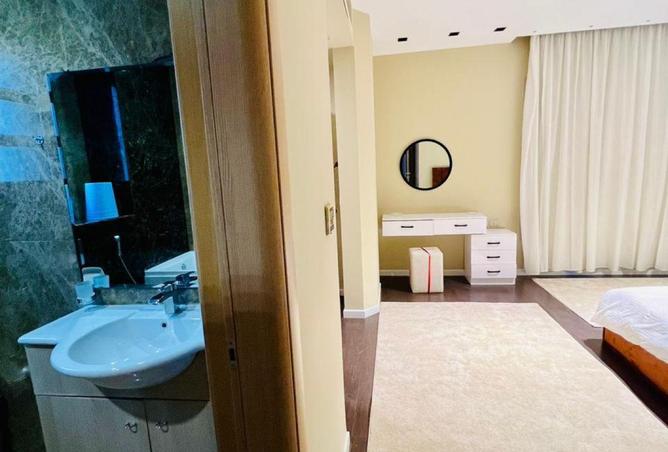 77322903 - Property Image 2