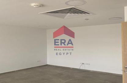 مساحات مكتبية - استوديو - 1 حمام للايجار في سنترادا بلازا - ميدان جهينة - مدينة 6 أكتوبر - الجيزة