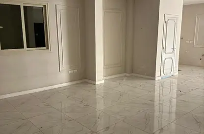 Apartment - 3 Bedrooms - 2 Bathrooms for rent in Street17 - District 3 - The 5th Settlement - New Cairo City - Cairo