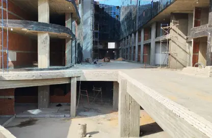 محل تجاري - استوديو - 1 حمام للبيع في مول وان أو وان - الشيخ زايد - الجيزة