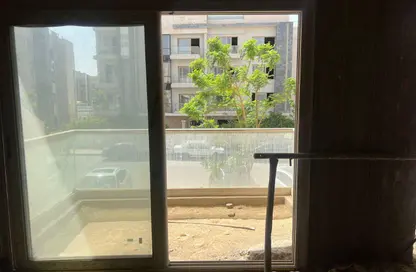 Apartment - 3 Bedrooms - 2 Bathrooms for sale in Galleria Moon Valley - South Investors Area - New Cairo City - Cairo