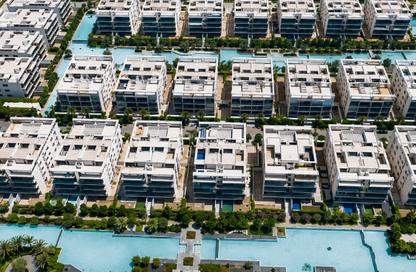 Apartment - 2 Bedrooms - 2 Bathrooms for sale in Lake View Residence - 5th Settlement Compounds - The 5th Settlement - New Cairo City - Cairo