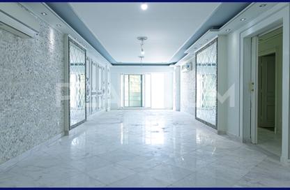 Apartment - 3 Bedrooms - 3 Bathrooms for sale in Abou Quer Road - Roushdy - Hay Sharq - Alexandria