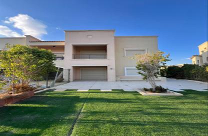 iVilla - 3 Bedrooms - 4 Bathrooms for sale in Uptown Cairo - Mokattam - Cairo