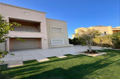iVilla - 3 Bedrooms - 4 Bathrooms for sale in Uptown Cairo - Mokattam - Cairo