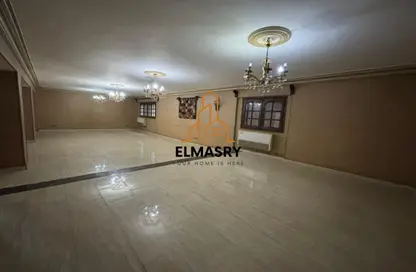 Office Space - 3 Bedrooms - 2 Bathrooms for rent in Hussein Wasef St. - Dokki - Giza