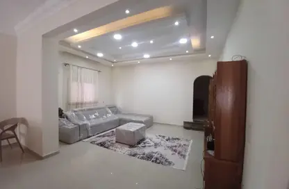 شقة - 3 غرف نوم - 3 حمامات للايجار في مسجد الهيثم - المستثمرين الجنوبية - مدينة القاهرة الجديدة - القاهرة