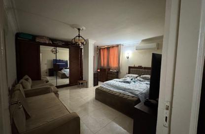 Apartment - 3 Bedrooms - 2 Bathrooms for sale in Abd Al Aziz Talaat St. - 6th Zone - Nasr City - Cairo