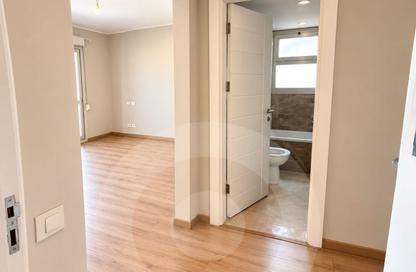شقة - غرفة نوم - 2 حمامات للايجار في نيو جيزة - طريق مصر اسكندرية الصحراوي - مدينة 6 أكتوبر - الجيزة
