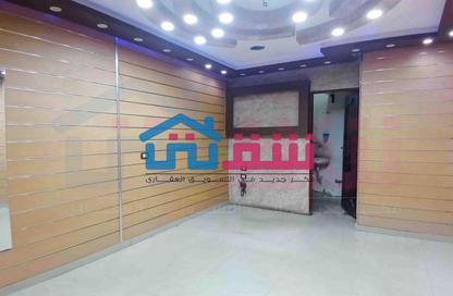 محل تجاري - استوديو - 1 للبيع في شارع شعراوي - لوران - حي شرق - الاسكندرية