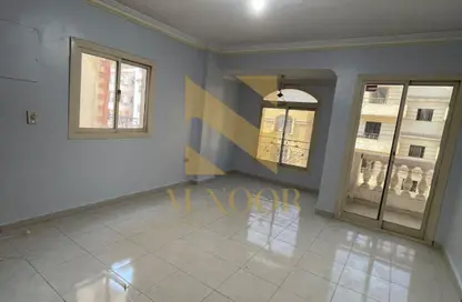 Apartment - 2 Bedrooms - 2 Bathrooms for rent in Al Mehwar Al Markazi - 1st District - 6 October City - Giza