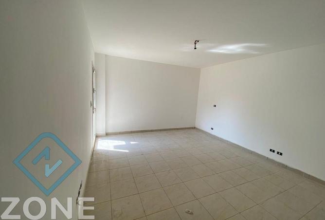 8672918 - Property Image 2