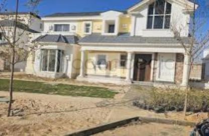 Villa - 4 Bedrooms - 5 Bathrooms for sale in Mountain View iCity - 5th Settlement Compounds - The 5th Settlement - New Cairo City - Cairo