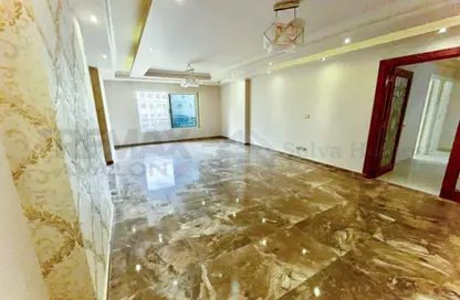 Apartment - 4 Bedrooms - 2 Bathrooms for rent in Tout Ankh Amoun St. - Smouha - Hay Sharq - Alexandria