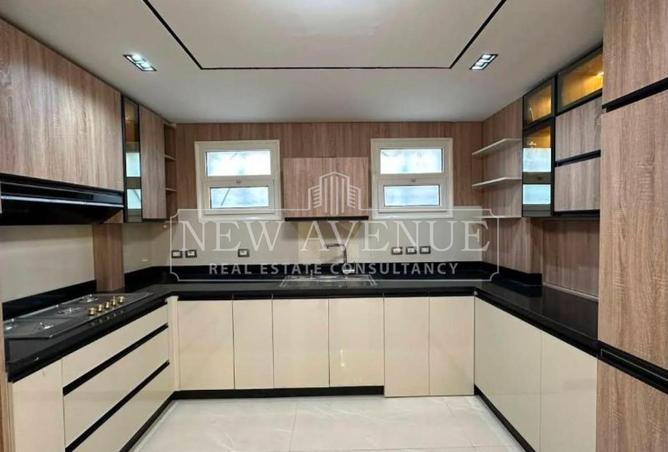 98821060 - Property Image 3