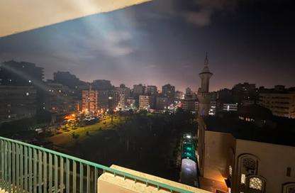 شقة - 3 غرف نوم - 2 حمامات للبيع في شارع الدكتور نجيب محفوظ - المنطقة الثامنة - مدينة نصر - القاهرة