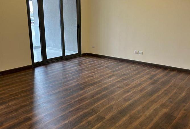 8582869 - Property Image 2