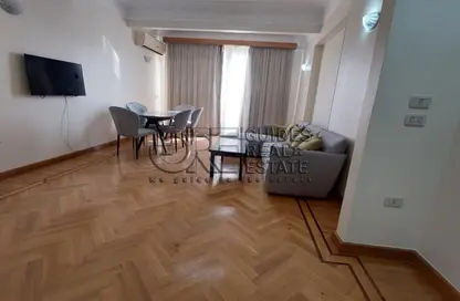 Apartment - 3 Bedrooms - 3 Bathrooms for rent in Shagaret Al Dor St. - Zamalek - Cairo