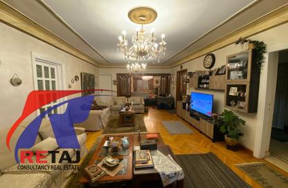 Apartment - 6 Bedrooms - 3 Bathrooms for sale in Mostafa Al Nahas St. - 6th Zone - Nasr City - Cairo