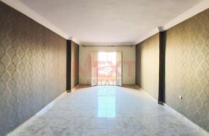 Apartment - 3 Bedrooms - 2 Bathrooms for sale in Doctor Ahmed Riad St. - Seyouf - Hay Sharq - Alexandria