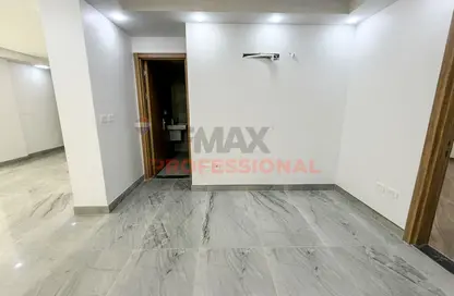 شقة - 3 غرف نوم - 2 حمامات للبيع في سكاي لاين - سموحة - حي شرق - الاسكندرية