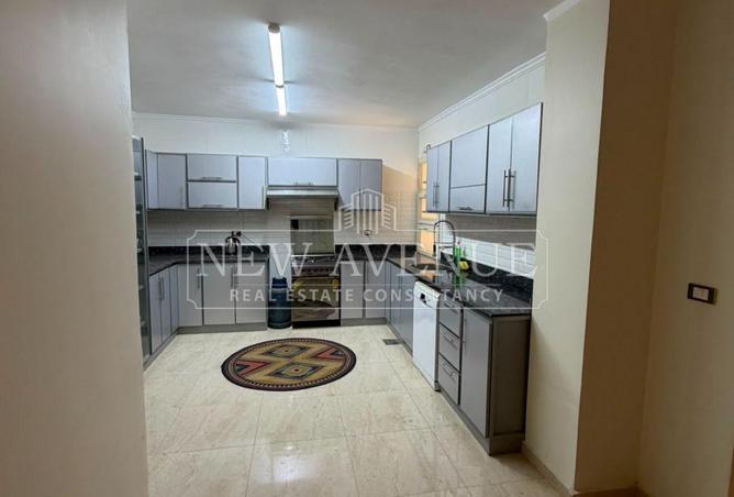 98013594 - Property Image 3
