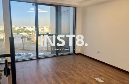 Office Space - 3 Bedrooms - 2 Bathrooms for rent in Hyde Park Business District Mall - South Teseen St. - The 5th Settlement - New Cairo City - Cairo