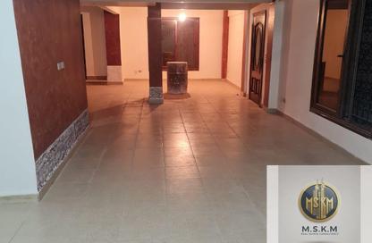 Duplex - 7+ Bedrooms - 3 Bathrooms for rent in Orouba Axis - Area A - Ganoob El Acadimia - New Cairo City - Cairo