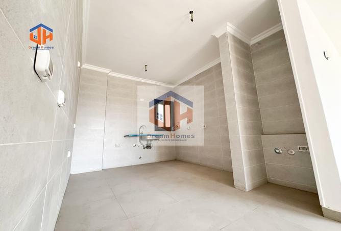 8654050 - Property Image 2