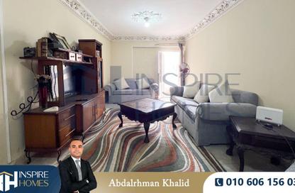 Apartment - 3 Bedrooms - 1 Bathroom for sale in Camp Chezar - Hay Wasat - Alexandria