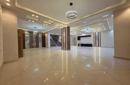 دوبلكس - 4 غرف نوم - 3 حمامات للبيع في البوابة الرابعة - مينا - حدائق الاهرام - الجيزة