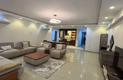 شقة - 3 غرف نوم - 3 حمامات للايجار في شارع علي توفيق شوشه - المنطقة الأولى - مدينة نصر - القاهرة