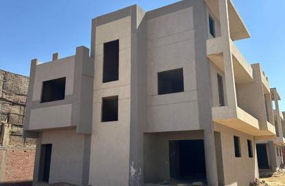 Villa - 4 Bedrooms - 4 Bathrooms for sale in Hood 1 St. - Green Belt - 6 October City - Giza