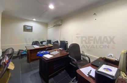 Apartment - 3 Bedrooms - 2 Bathrooms for sale in Abou Quer Road - Roushdy - Hay Sharq - Alexandria
