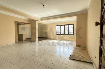 Apartment - 3 - 2 for sale in Abdel Salam Aref St. - Laurent - Hay Sharq - Alexandria