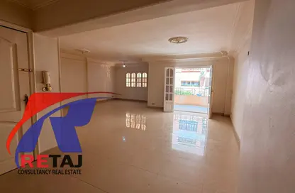 Apartment - 3 Bedrooms - 2 Bathrooms for rent in Abdallah Ibn Al Taher St. - 6th Zone - Nasr City - Cairo