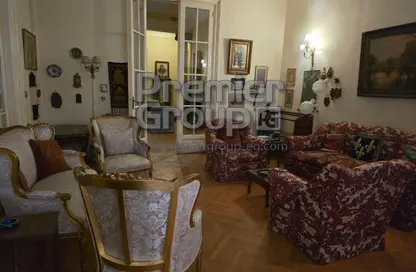 شقة - 4 غرف نوم - 3 حمامات للايجار في شارع العزيز عثمان - الزمالك - القاهرة