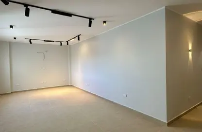 مساحات مكتبية - 3 غرف نوم - 3 حمامات للايجار في بيزنس بلازا - الطريق الدائري - زهراء المعادي - حي المعادي - القاهرة