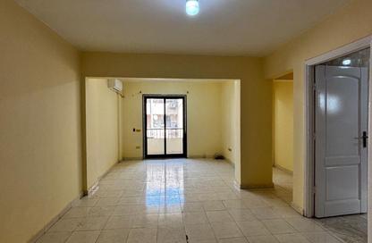 Apartment - 2 Bedrooms - 1 Bathroom for rent in Tabarak - Zahraa El Maadi - Hay El Maadi - Cairo