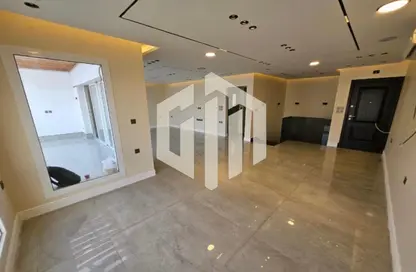 دوبلكس - 3 غرف نوم - 3 حمامات للايجار في مول هايد بارك بيزنس - شارع التسعين الجنوبي - التجمع الخامس - مدينة القاهرة الجديدة - القاهرة