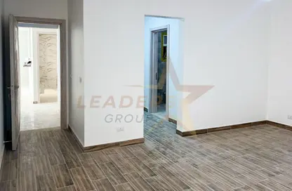 شقة - 3 غرف نوم - 3 حمامات للايجار في اليكس ويست - كمبوندات الاسكندرية - الاسكندرية